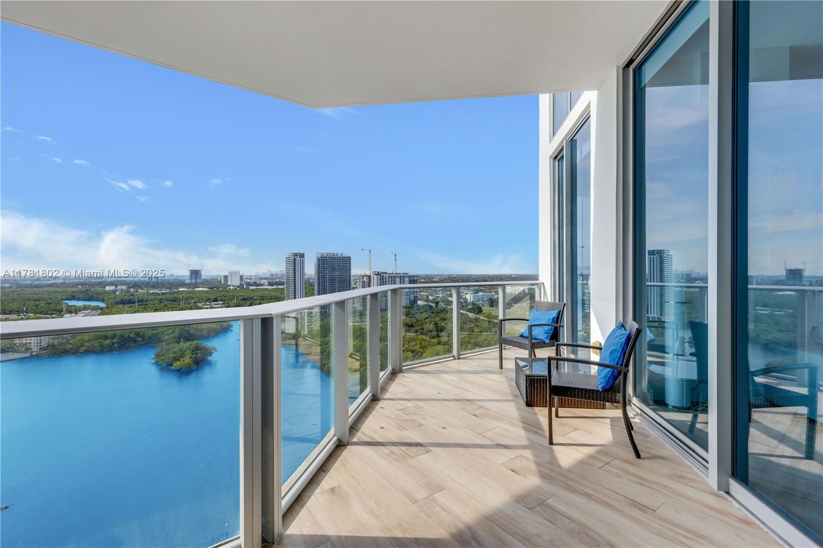 Building Photo - 17111 Biscayne Blvd