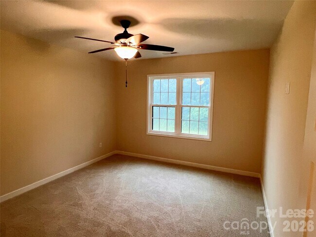 Building Photo - 118 Grace Estates Dr