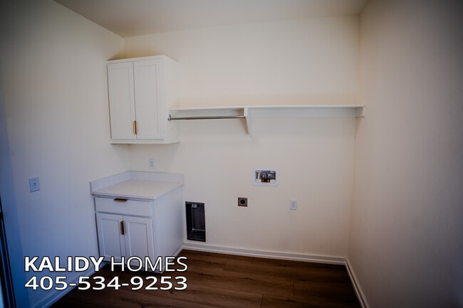 Building Photo - 1754 Kalidy Dr