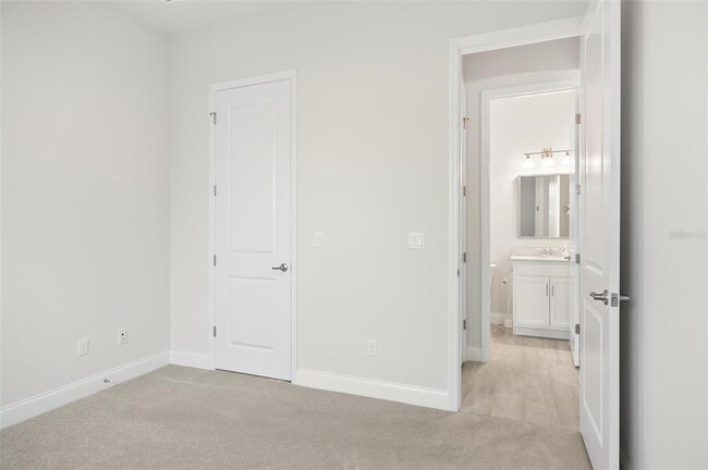 Building Photo - 128 Del Palma Dr