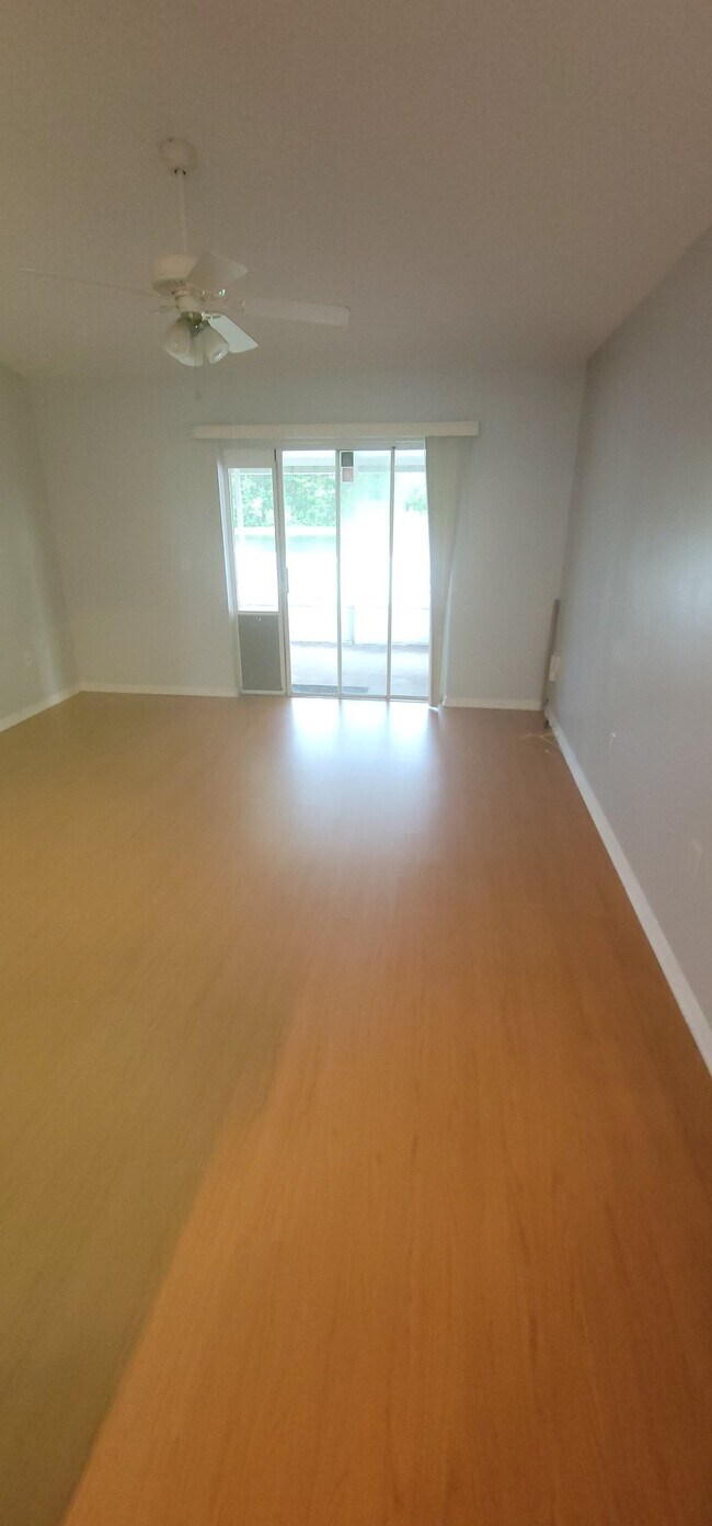 Building Photo - 16942 Cornerwood Dr