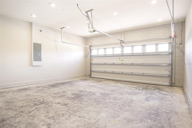 Building Photo - 1892 Basenji Dr