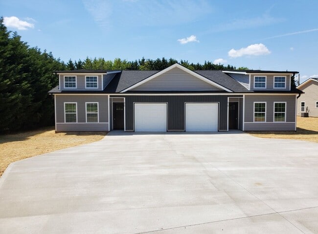 Building Photo - 818 Berry Rd