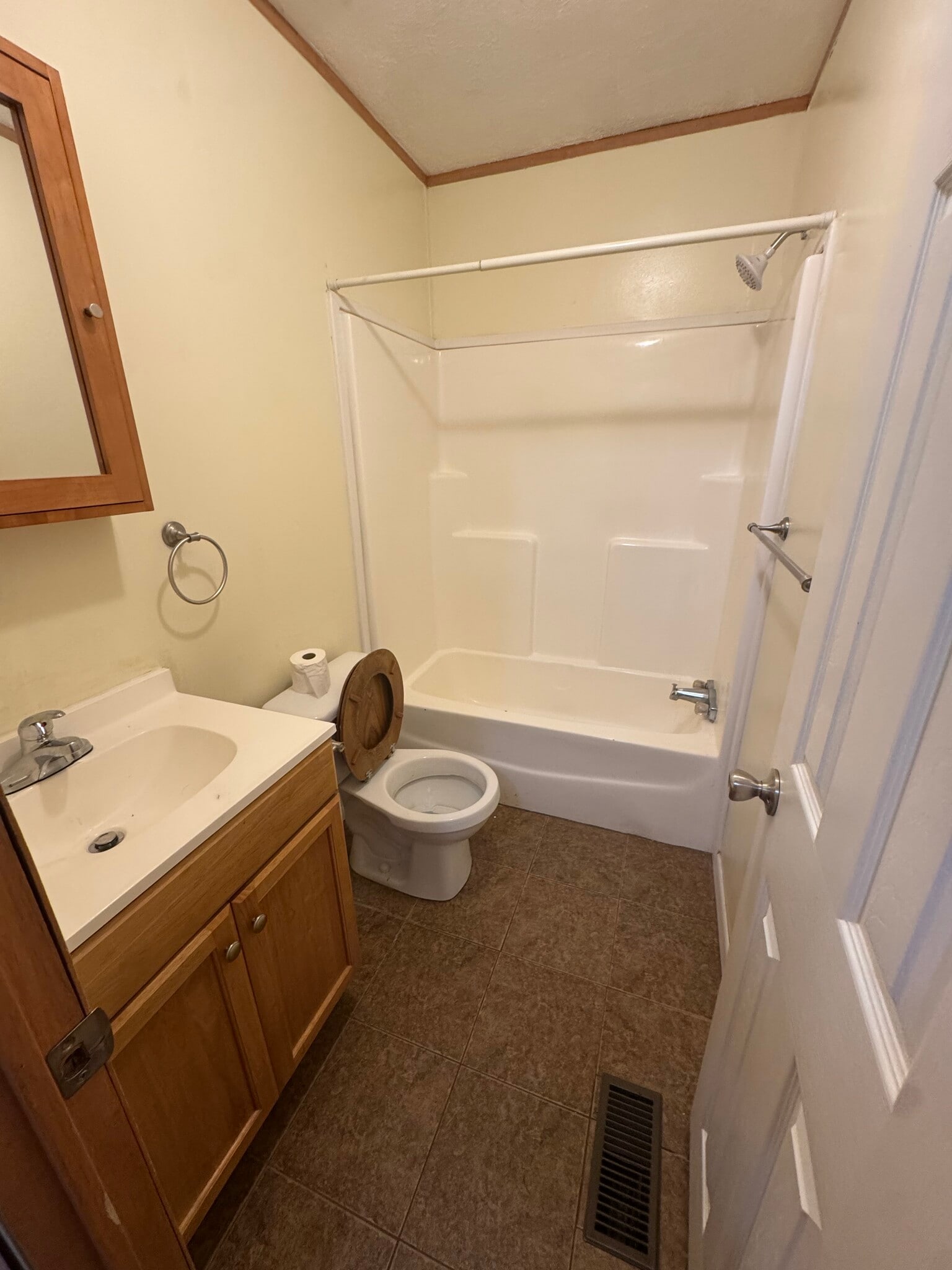 Building Photo - 625 Gunters Hill Rd