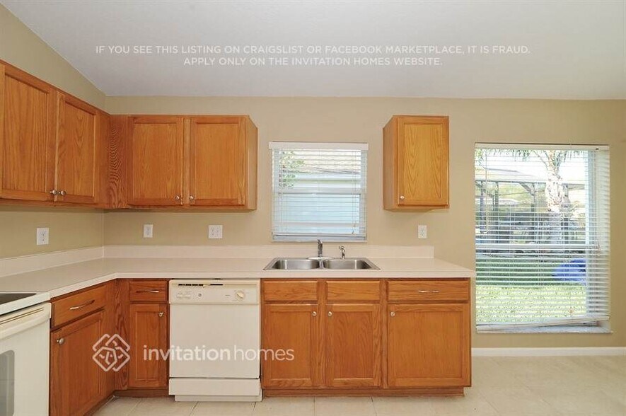 Building Photo - 25401 Lexington Oaks Blvd