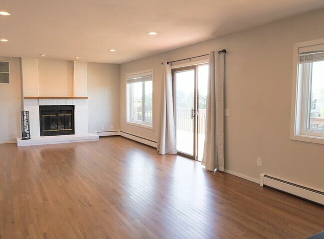 Building Photo - 8555 Piute Dr