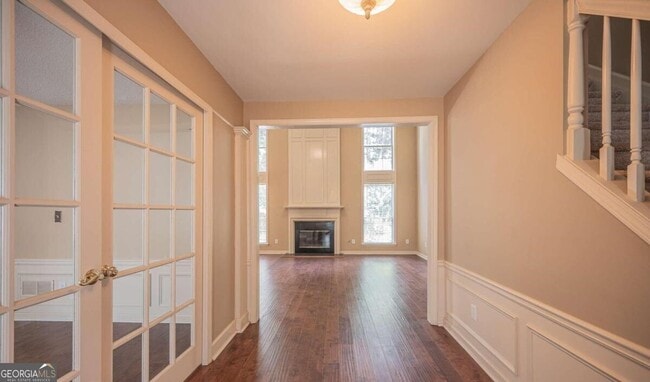 Building Photo - 12060 Carriage Park Ln