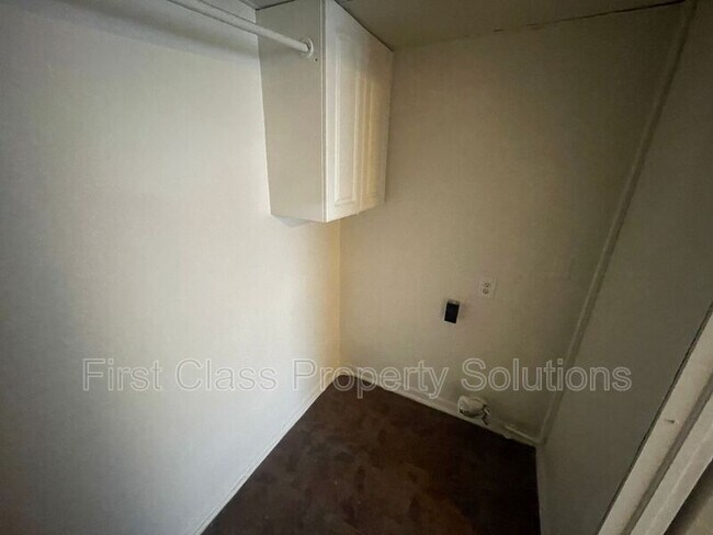 Building Photo - 1731 NW 32nd St