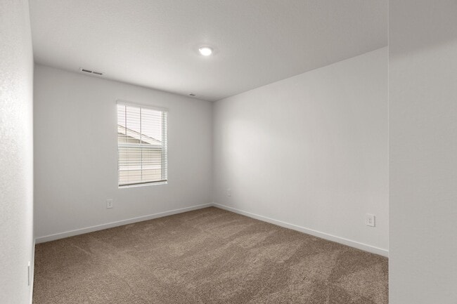 Building Photo - 6155 Drum Pl