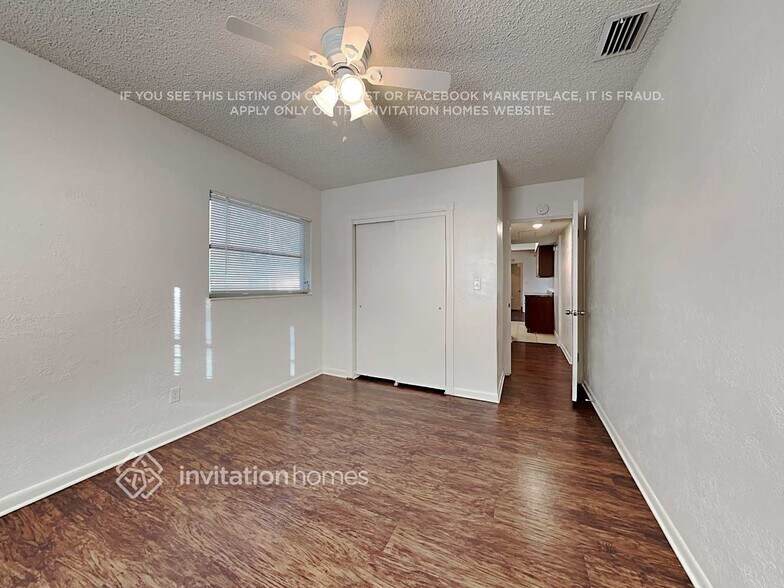 Building Photo - 8500 Jacaranda Ave