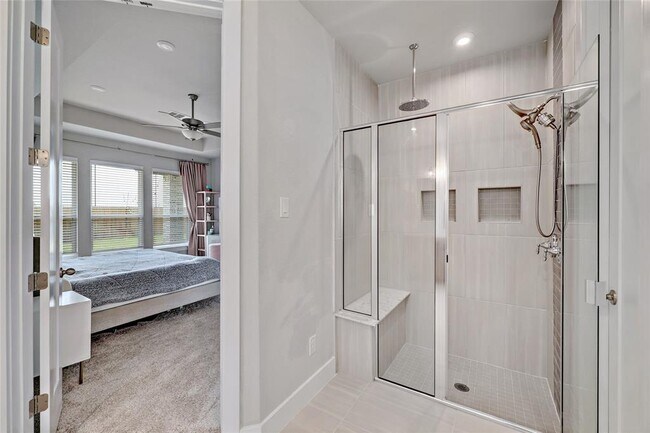 Building Photo - 317 Rock Knl St