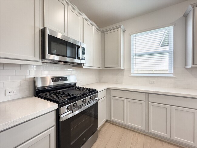 Building Photo - 9726 Ivy Manor Ct