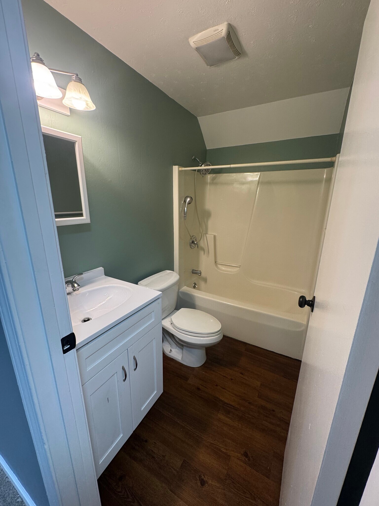 Building Photo - 11 Commercial St