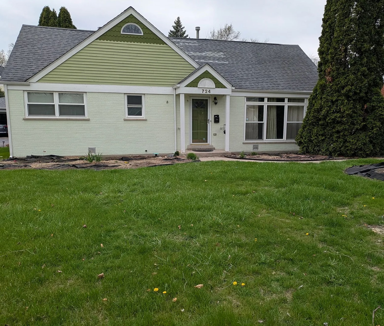 Building Photo - 724 Justina St
