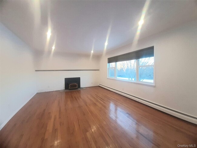 Building Photo - 180 Sylvan Lake Rd