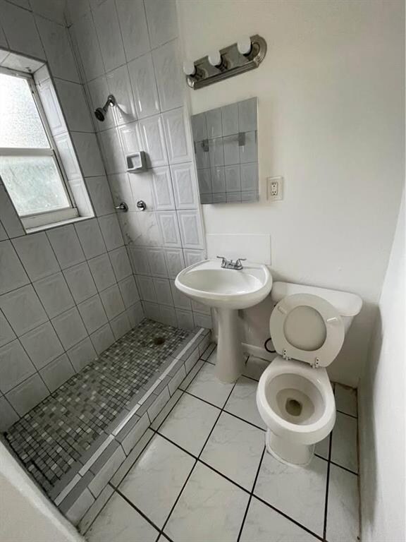 Building Photo - 250 NE 77th St