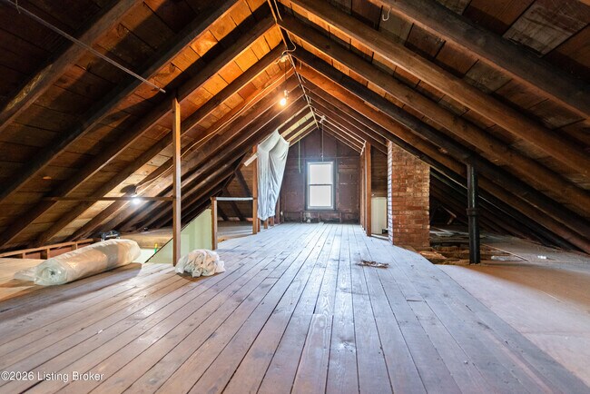 Building Photo - 316 Iola Rd