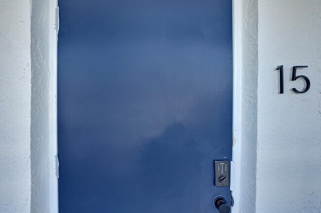 Building Photo - 50 Davie Blvd