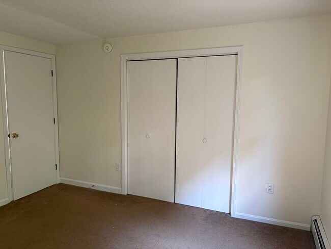 Building Photo - 2108 White Cedar Blvd