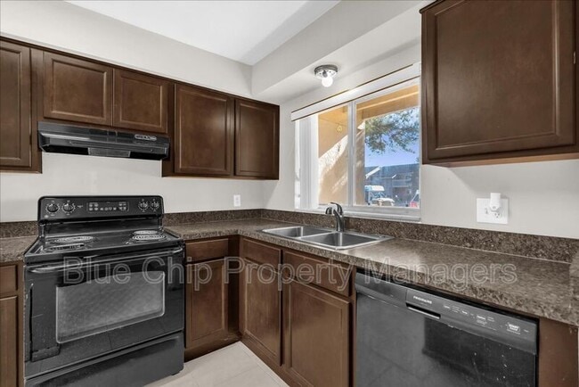 Building Photo - 203 Watts Ln