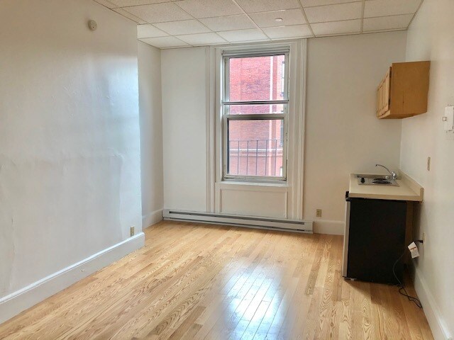Building Photo - 409 Beacon St