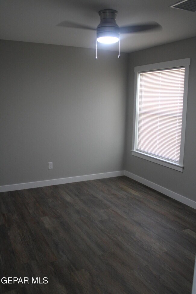 Building Photo - 3133 Fierro Dr
