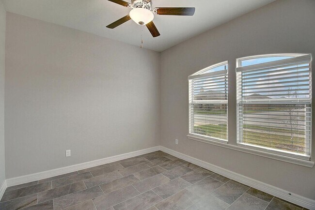 Building Photo - 7530 Sable Creek Dr