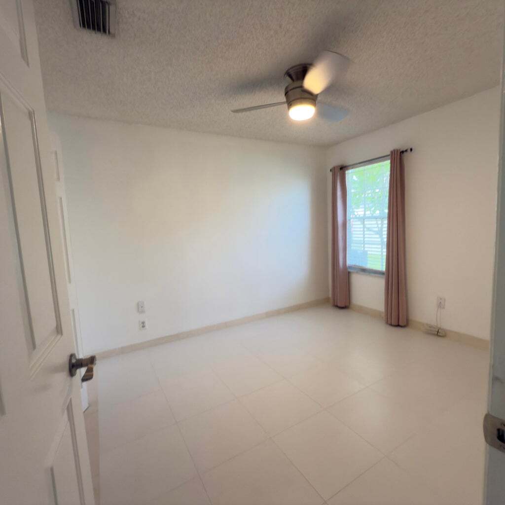 Building Photo - 53 Heather Cove Dr