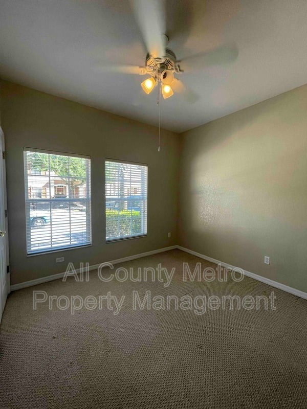 Building Photo - 2468 Caravelle Cir