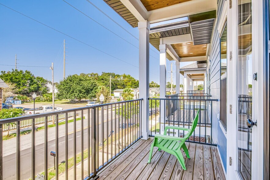 Building Photo - 536 N De Villiers St