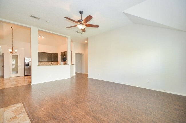 Building Photo - 2218 Millerton Ln