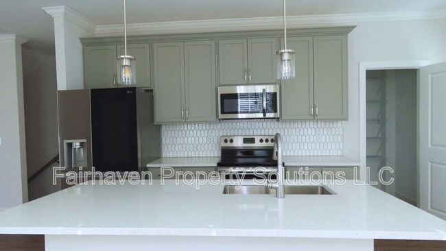 Building Photo - 1978 Mitchell Ave