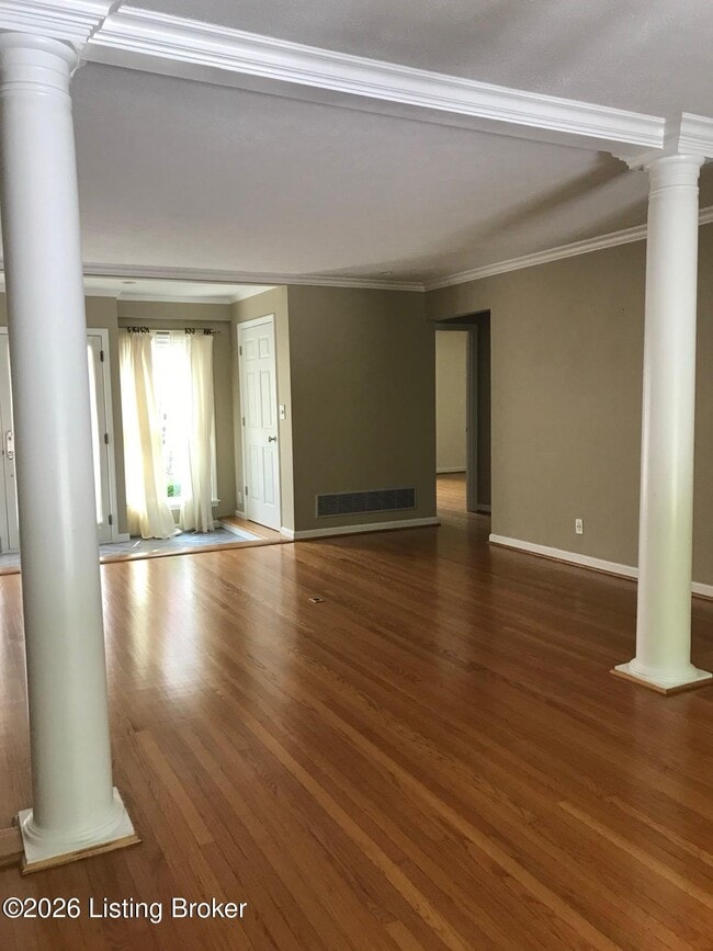 Building Photo - 401 Winton Ln