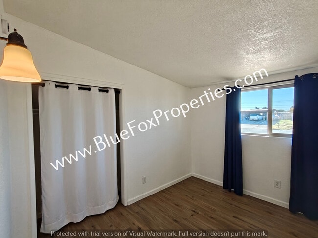 Building Photo - 3310 W Calle Toronja