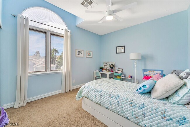 Building Photo - 9248 Evergreen Canyon Dr