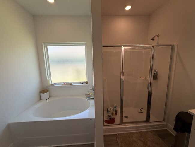 Building Photo - 319 Gray Owl Dr