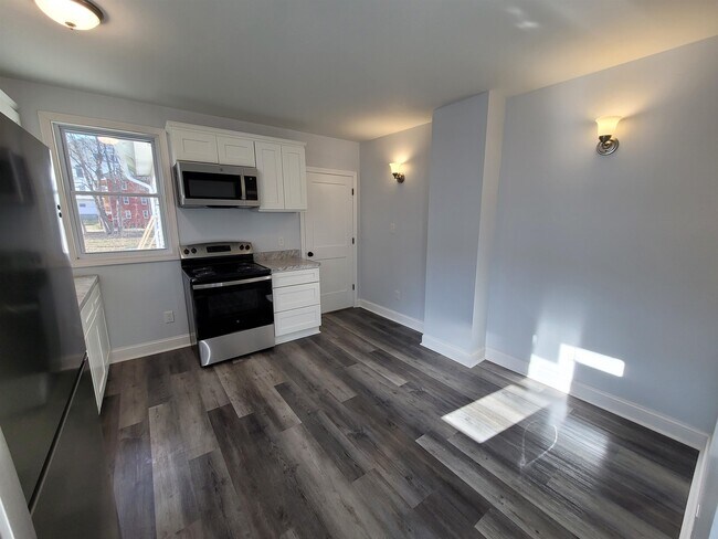 Building Photo - 22 South St