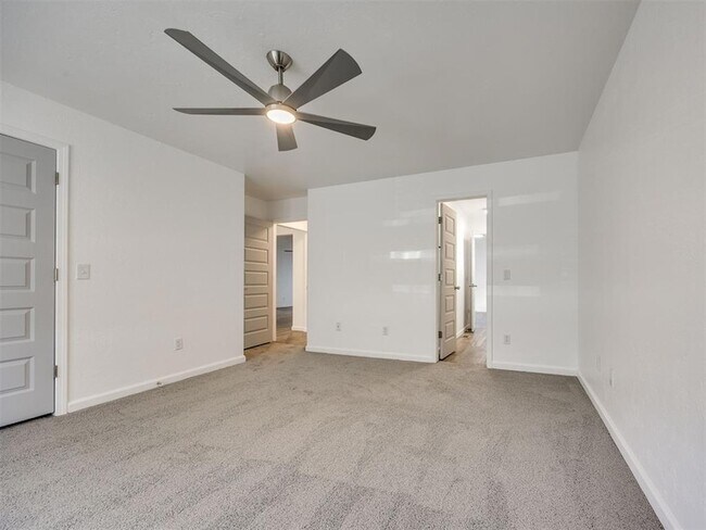 Building Photo - 6312 Overcourt Manor