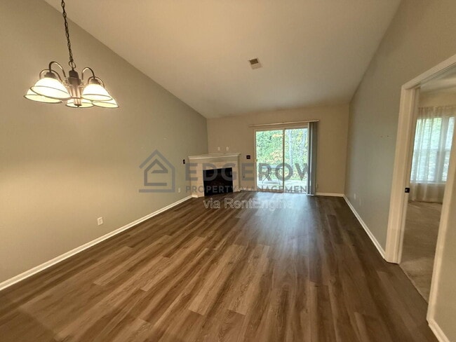 Building Photo - 4254 Peak Ln NE