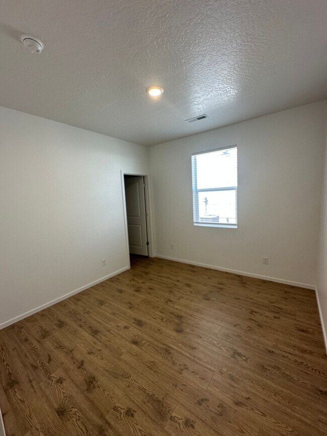 Building Photo - 5276 E Antares Ln