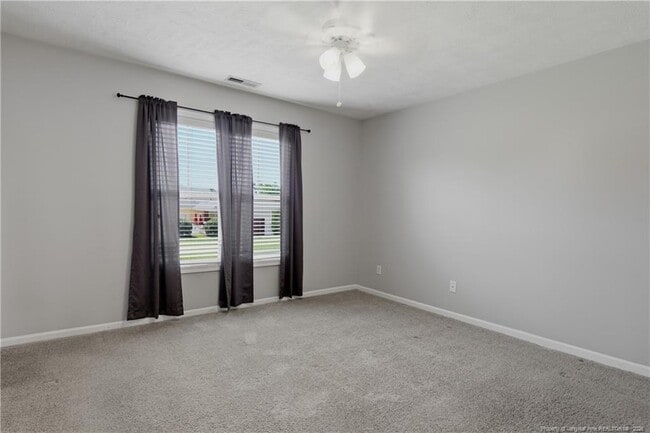 Building Photo - 142 Collinwood Dr