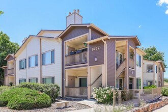 Building Photo - SW Littleton 3BR / 2BA Ground-Level Condo with Park Views!