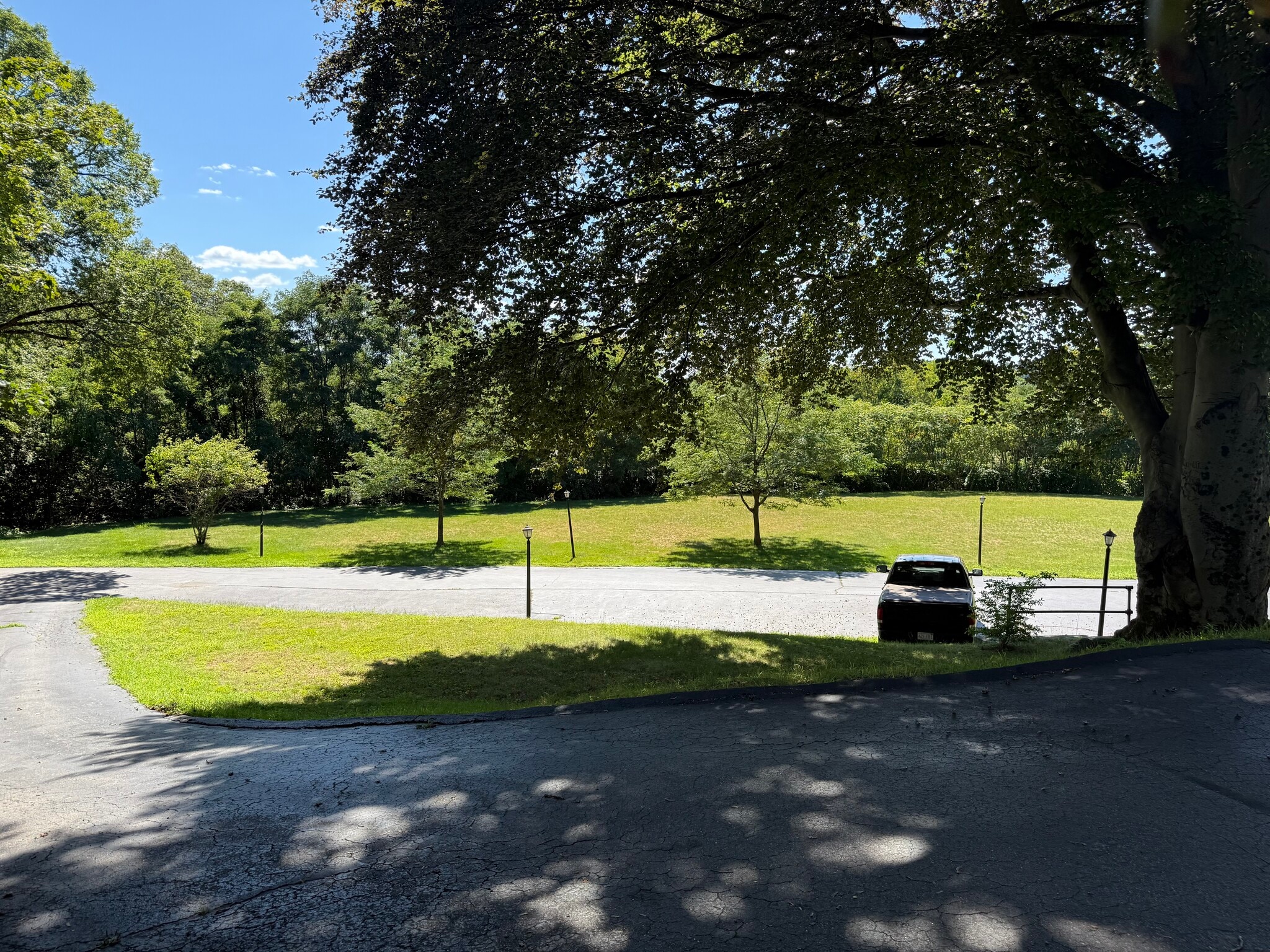 GREEN SPACE - 190 Institute Rd