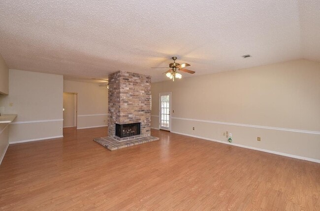 Building Photo - 7807 Maple Brook Ln