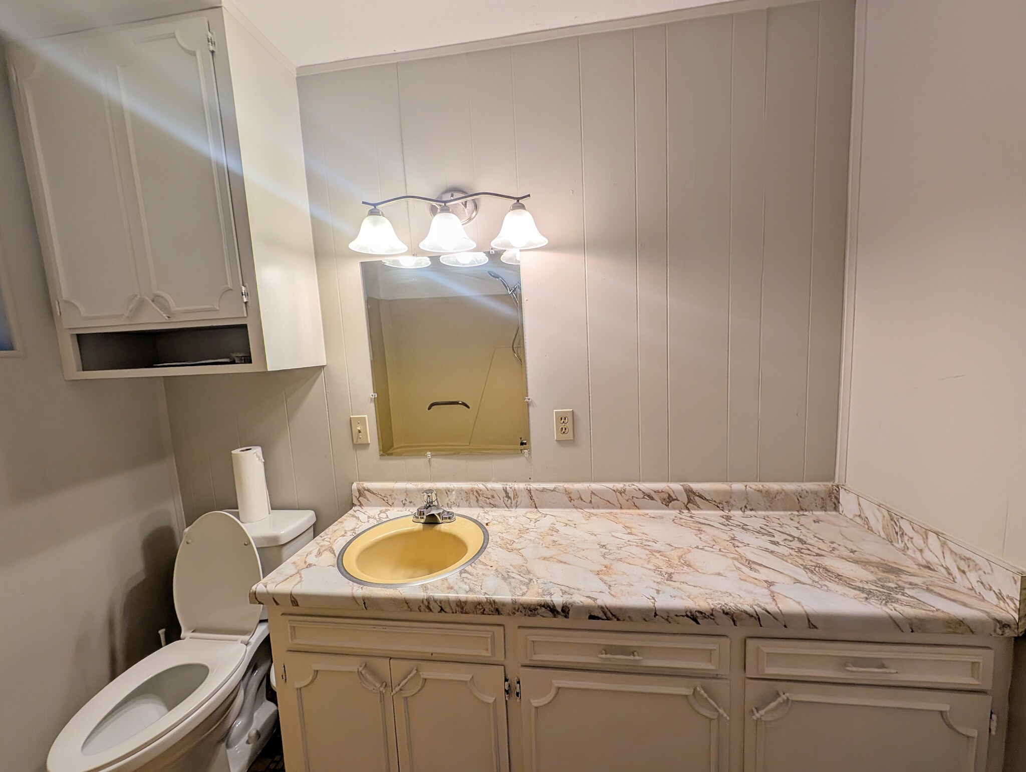 Bathroom countertop - 307 San Angelo