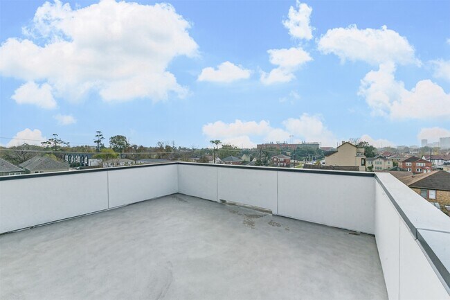 Building Photo - 3810 Ennis St