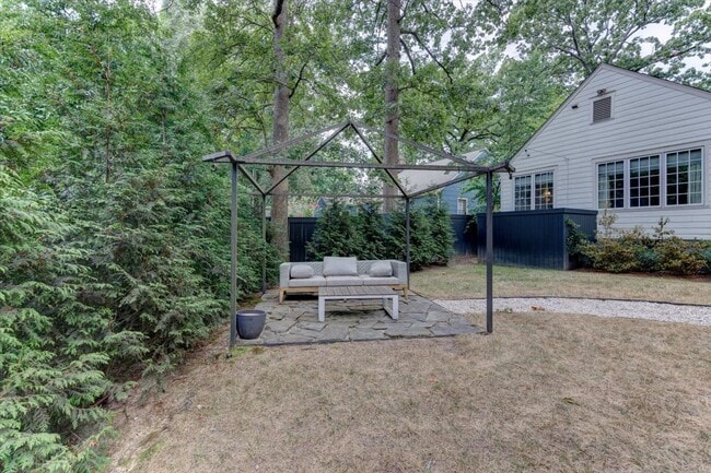 Building Photo - 2020 Tippah Ave