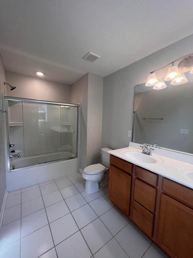 Building Photo - 7664 Scioto Crossing Blvd