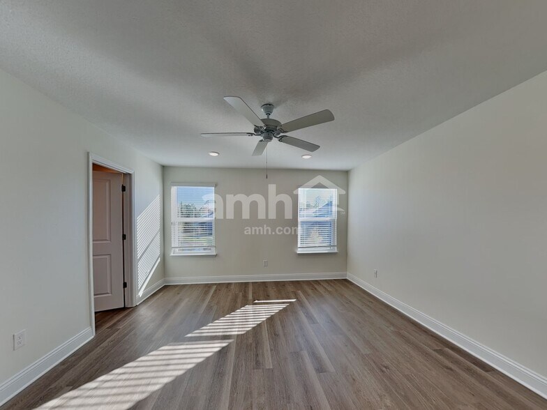 Building Photo - 2531 Feather Crst Dr