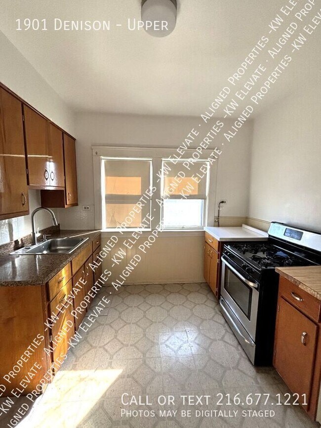 Building Photo - 1901 Denison-Upper